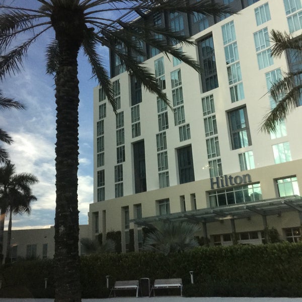 Foto tirada no(a) Hilton West Palm Beach por Lisa H. em 9/23/2016
