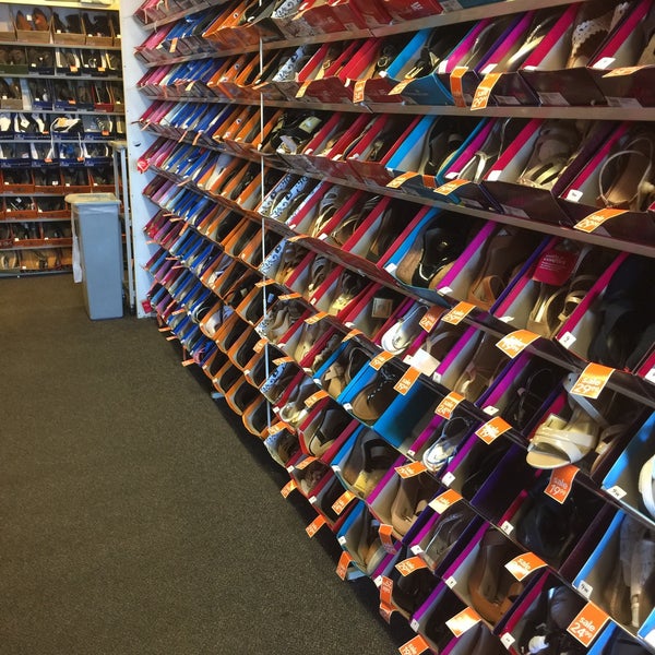 Payless palm shop beach blvd