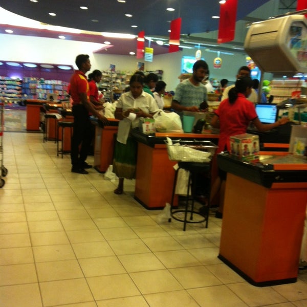 Cargills Food City Supermarket in Rajagiriya