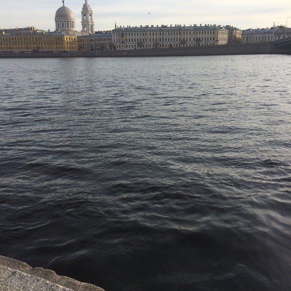 У тучкова моста