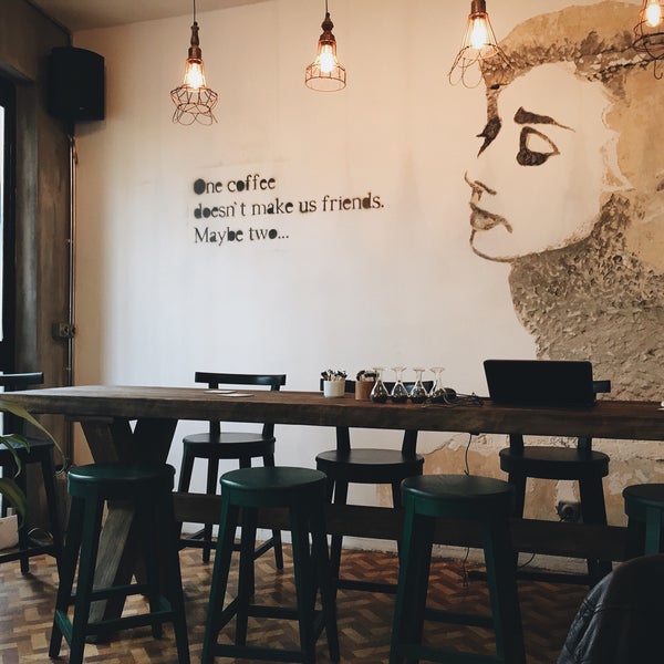 Photo taken at Montag Coffee Roasters by Ayşegül B. on 5/8/2015