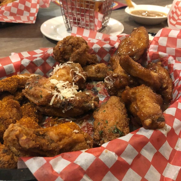 Smitty's Restaurant & Lounge - Garden City - 2305 McPhillips St.