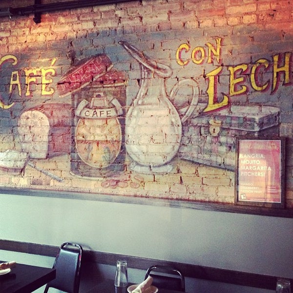 รูปภาพถ่ายที่ Cafe Con Leche โดย Matt D. เมื่อ 7/29/2013