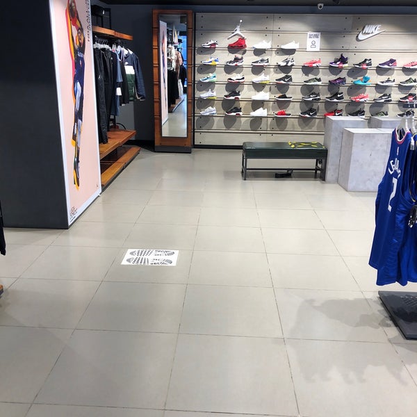 biggest nike store in bangalore