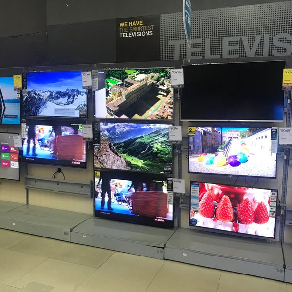 Reliance Digital Electronics Store in Bangalore
