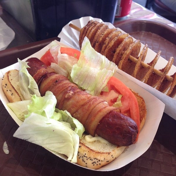 Das Foto wurde bei Greatest American Hot Dogs von Thomas N. am 7/23/2014 aufgenommen