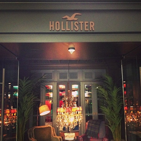 hollister festival walk