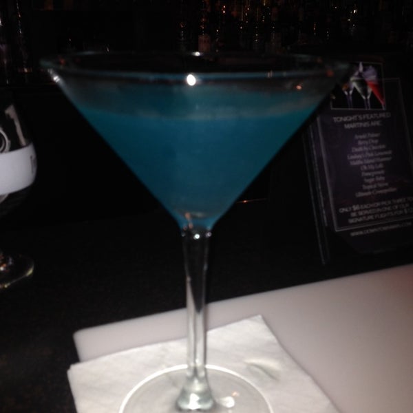Photo taken at Downtown Main Martini Bar &amp; Grille by leslie m. on 8/3/2014