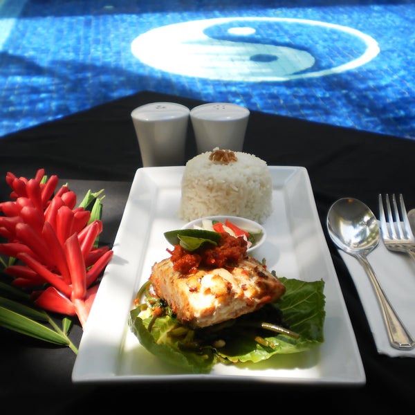 Lunch at Hula's Cafe - Aston Tuban Inn Bali...