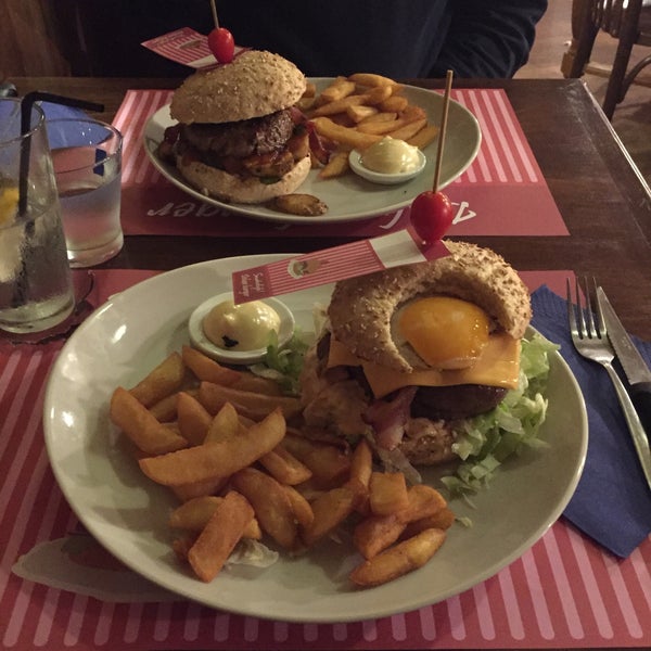 11/3/2015にSilke V.がDeluxe Burgerで撮った写真