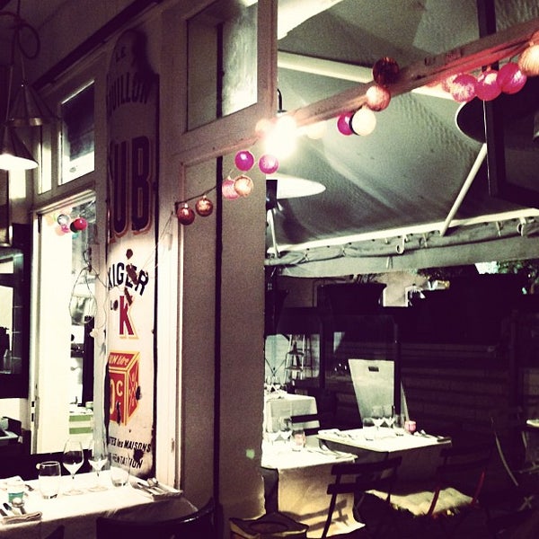 รูปภาพถ่ายที่ Le Café des Épices โดย Jo Y. เมื่อ 11/2/2012