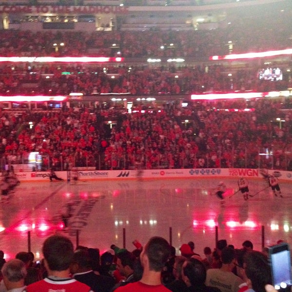 Foto diambil di United Center oleh Lisa G. pada 5/10/2013