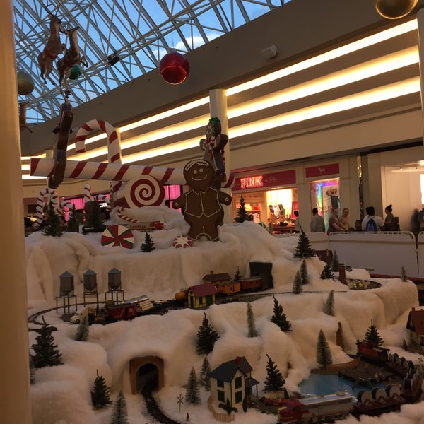12/26/2016にSally.Stardust👑がLakeside Shopping Centerで撮った写真