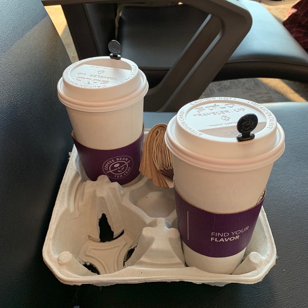 Das Foto wurde bei The Coffee Bean &amp; Tea Leaf von Sally.Stardust👑 am 4/30/2019 aufgenommen