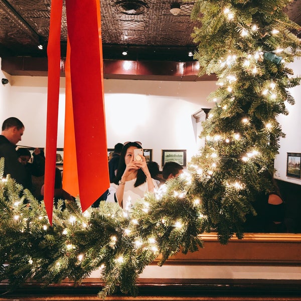 12/1/2018에 Jane K.님이 Zack&#39;s Oak Bar &amp; Restaurant에서 찍은 사진
