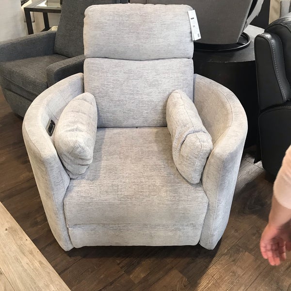 Living Spaces Southeast Rancho Cucamonga 8 tips from 784 visitors