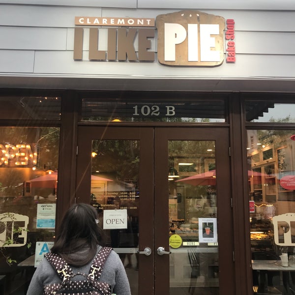Das Foto wurde bei I Like Pie Bake Shop von Ruben T. am 6/22/2019 aufgenommen