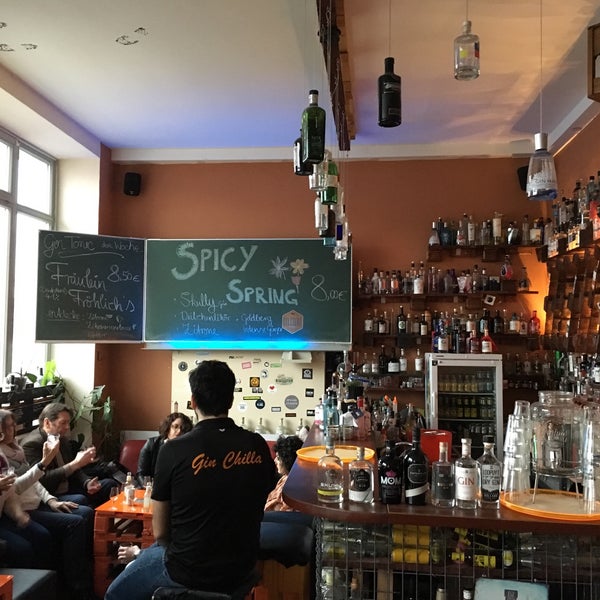4/1/2018 tarihinde Steve M.ziyaretçi tarafından Gin Chilla Bar'de çekilen fotoğraf