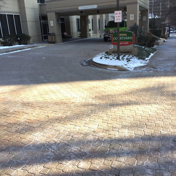 1/11/2017에 George J.님이 Courtyard by Marriott Arlington Rosslyn에서 찍은 사진