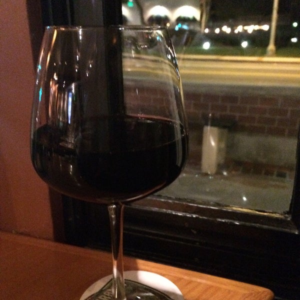 Photo taken at BJ&#39;s Restaurant &amp; Brewhouse by Christina M. on 2/18/2015