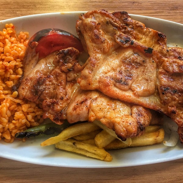 Yemek Menulerimiz Gunluk Olarak Degismektedir Picture Of Agababa Doner Istanbul Tripadvisor