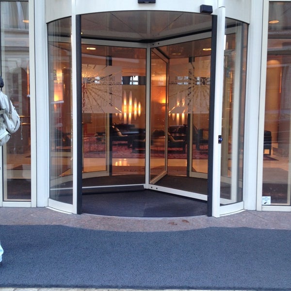 Das Foto wurde bei Renaissance Brussels Hotel von Philippe W. am 1/22/2013 aufgenommen