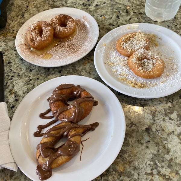 Where the local Greeks hangout... cute place with a nice outdoor seating... hard to say which of their donuts was the best... chose a medley of the 6...worth every bite