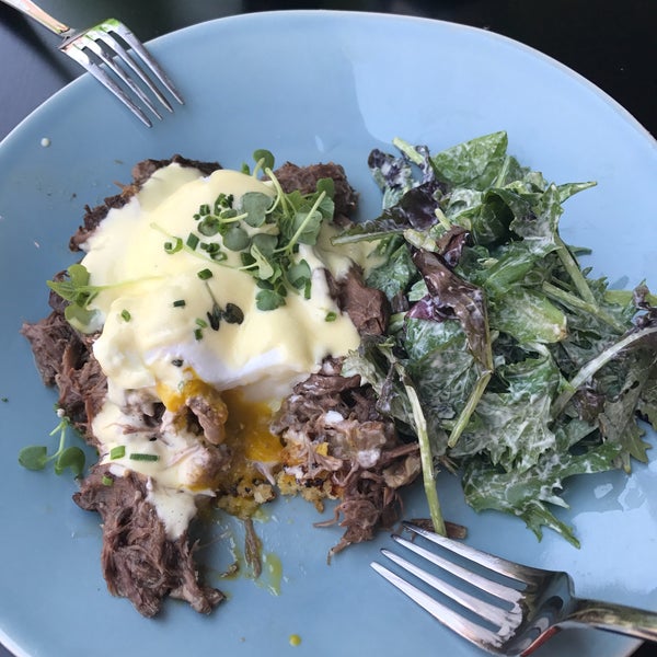 The egg Benedict with beef was perfect. Refreshing with a corn bread base instead. The manager Vanya insured we had a great experience. Thanks for taking care of your customers!