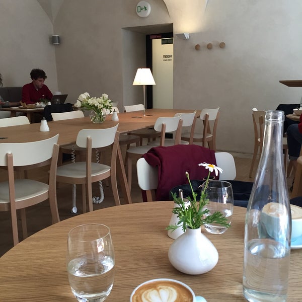 Very good soy flat white which is not easy to find in Bratislava.