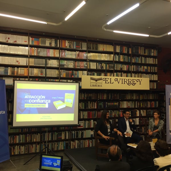 Снимок сделан в Librería El Virrey пользователем Santiago O. 5/26/2016