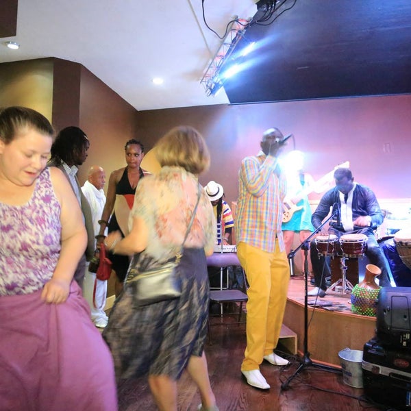10/5/2013에 Farafina Café and Lounge Harlem님이 Farafina Café and Lounge Harlem에서 찍은 사진