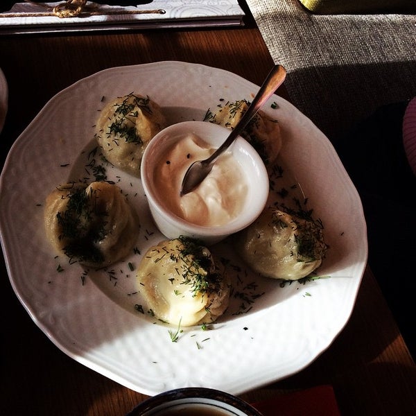 10/26/2014 tarihinde Galina S.ziyaretçi tarafından Ресторан Чайхана «Shirin»'de çekilen fotoğraf