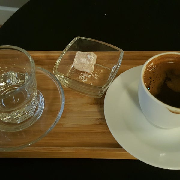 รูปภาพถ่ายที่ Craft Espresso โดย Selçuk . เมื่อ 8/31/2016
