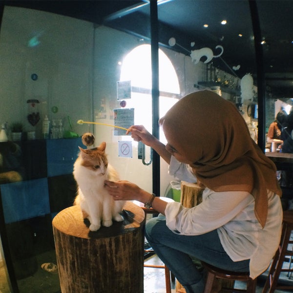 Photo taken at Coffee Cottage by Miera Z. on 5/20/2015