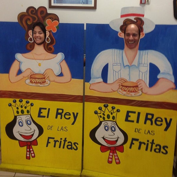 12/11/2012에 Burger B.님이 El Rey De Las Fritas에서 찍은 사진
