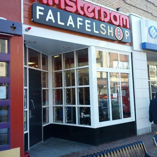 รูปภาพถ่ายที่ Amsterdam Falafelshop โดย Matt R. เมื่อ 1/1/2013