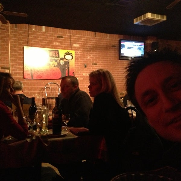 2/17/2013にPaige K.がUncle Vinnie&#39;s Comedy Clubで撮った写真