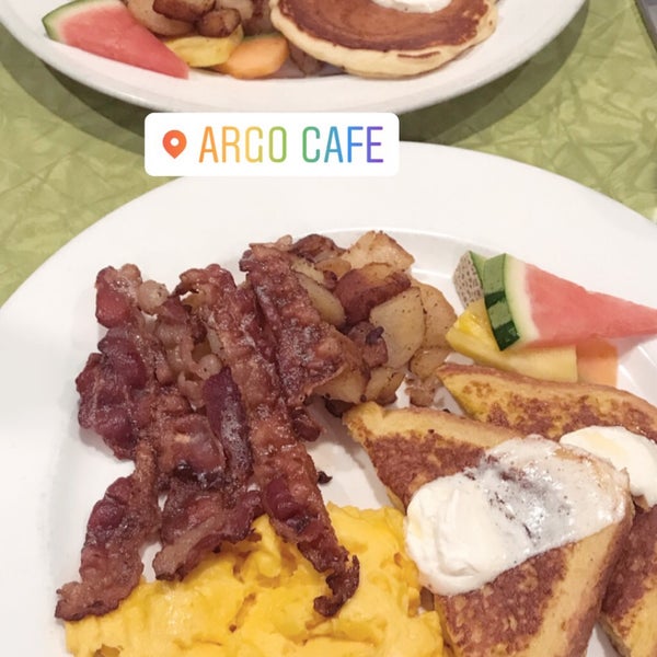 Foto scattata a Argo Cafe da Carla il 4/6/2019