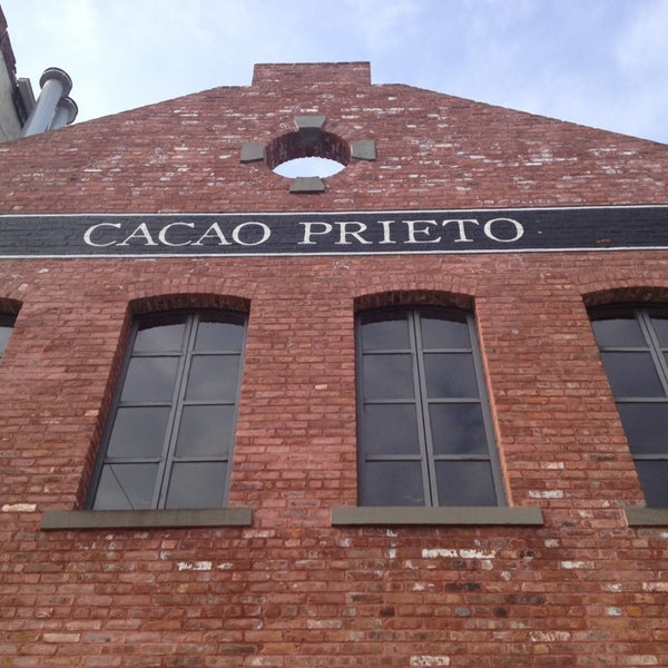 Photo taken at Cacao Prieto by Roberto A. on 2/16/2013