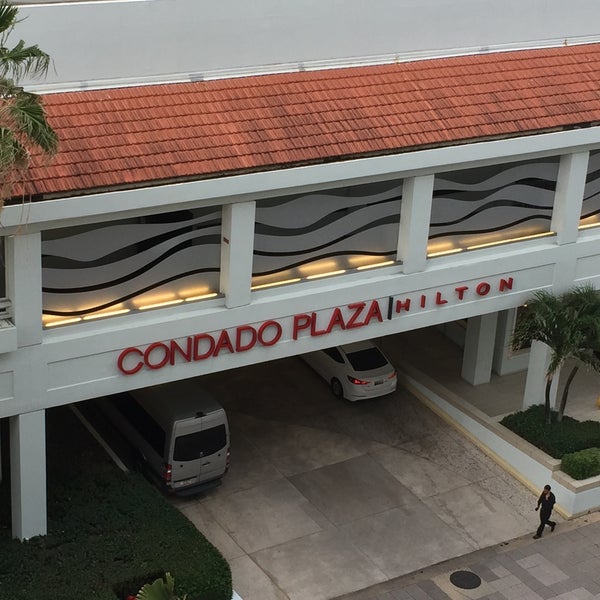 Снимок сделан в The Condado Plaza Hilton пользователем Shye &quot;Sky Queen&quot; A. 7/2/2016