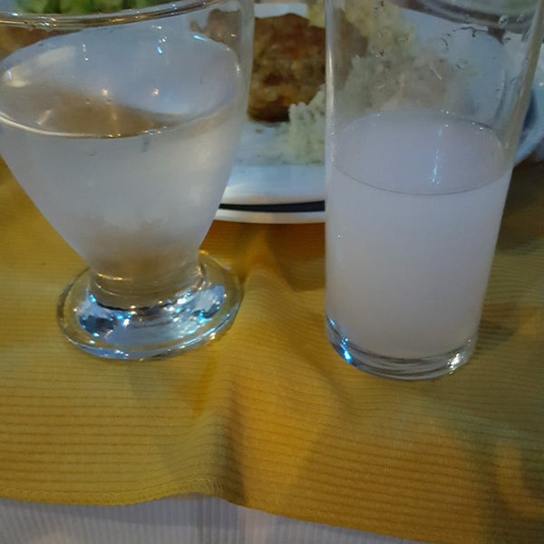 Photo taken at Çamlı Et Restaurant by Burak G. on 10/9/2016