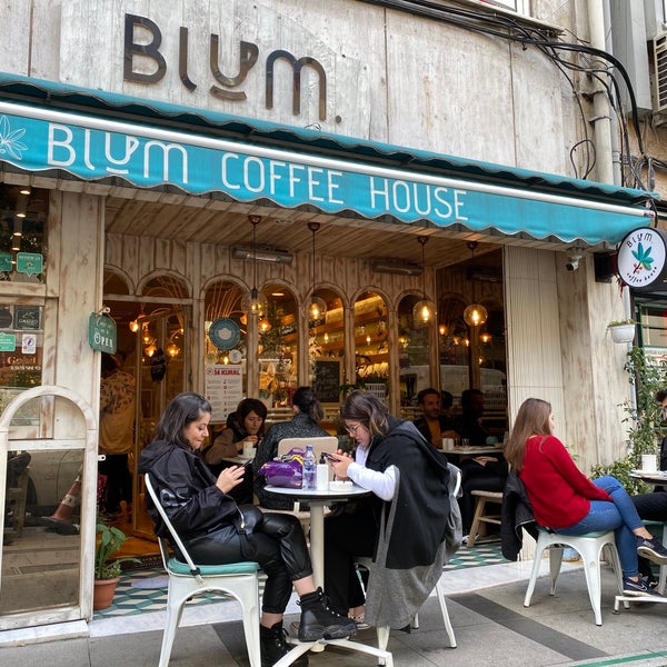 Das Foto wurde bei Blum Coffee House von Konstantin am 10/31/2020 aufgenommen