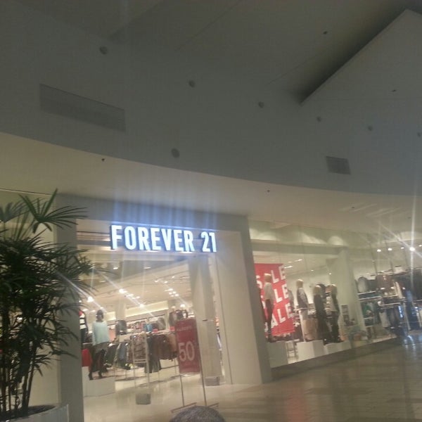 Forever 21 opens at South Coast Plaza