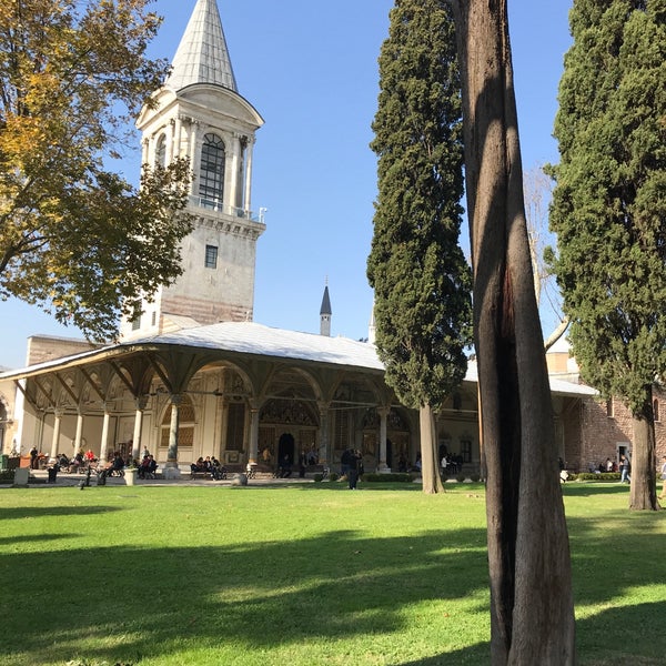 Das Foto wurde bei Topkapı Sarayı Müzesi von Rasim S. am 11/8/2017 aufgenommen