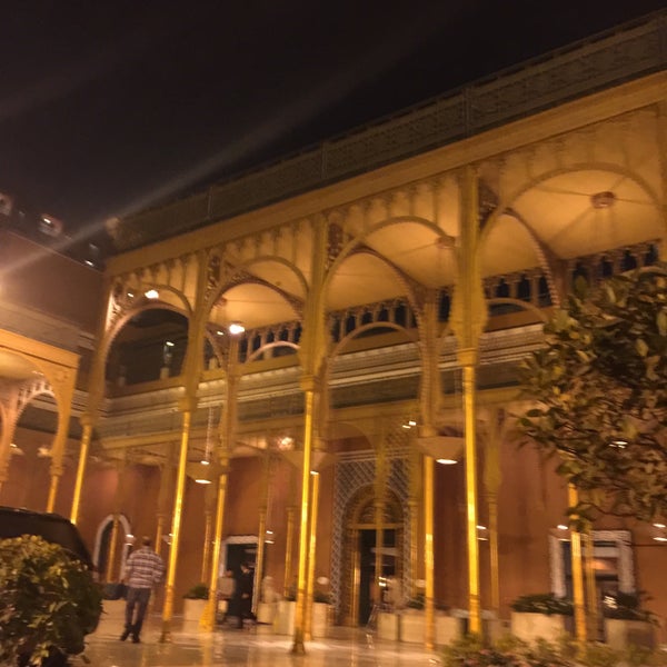 Photo prise au Cairo Marriott Hotel &amp; Omar Khayyam Casino par Kadir Ö. le10/3/2015