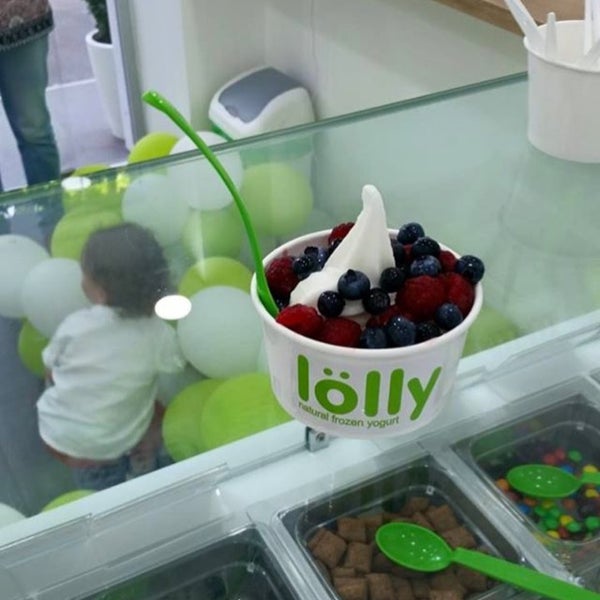 Photo taken at lölly frozen yogurt • ლოლი by Anna K. on 7/15/2015