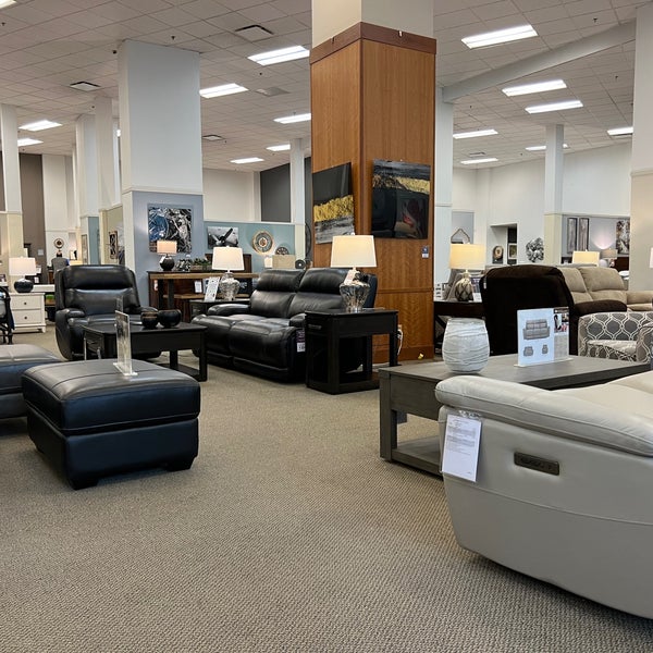 RAYMOUR And FLANIGAN CLEARANCE CENTER ARMCHAIRS RECLINERS Shop With Me