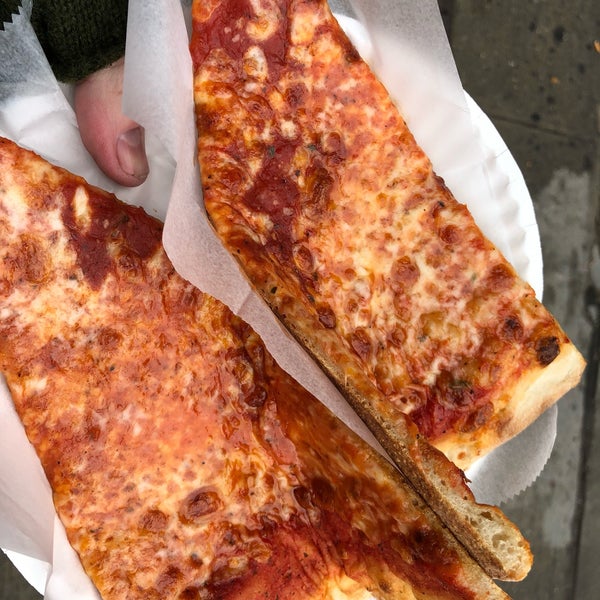 Foto diambil di Luigi&#39;s Pizza oleh Sage pada 3/1/2019