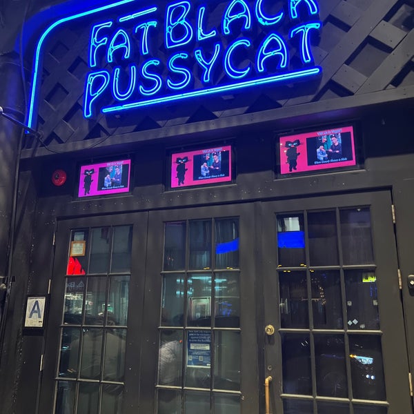 10/28/2021 tarihinde Sageziyaretçi tarafından Fat Black Pussycat'de çekilen fotoğraf