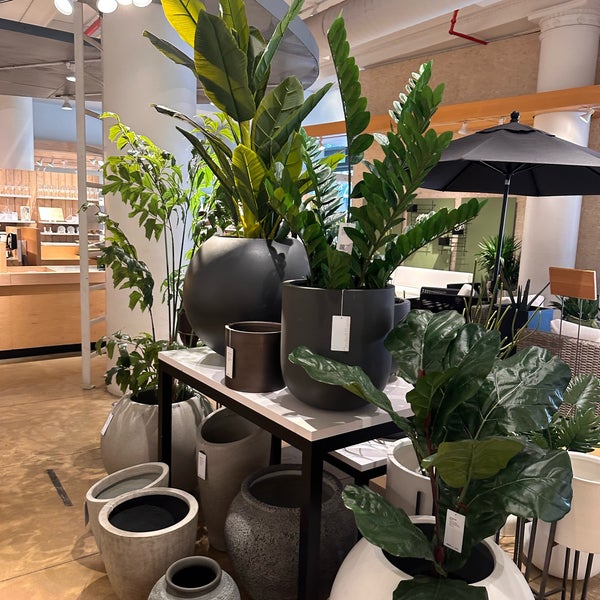 Photo taken at Crate &amp; Barrel by Sage on 7/28/2023